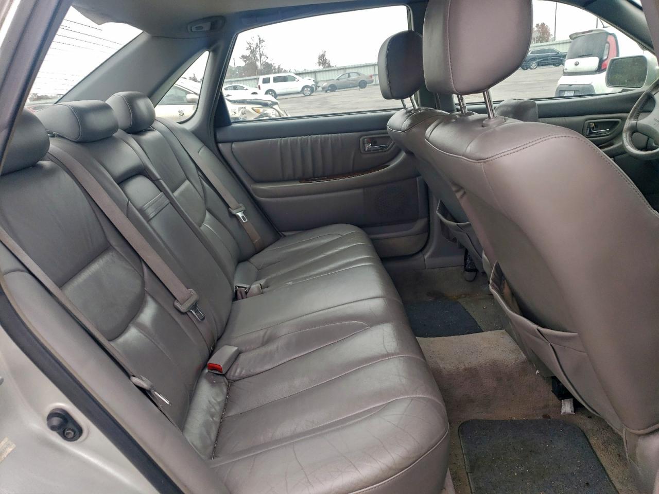 Lot #3298051208 2001 TOYOTA AVALON XL