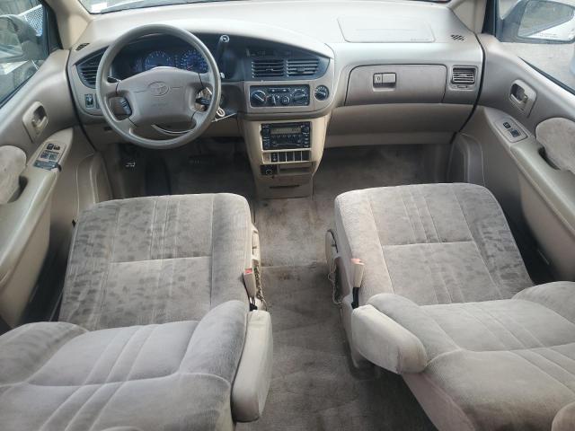 2002 TOYOTA SIENNA LE #3304023590