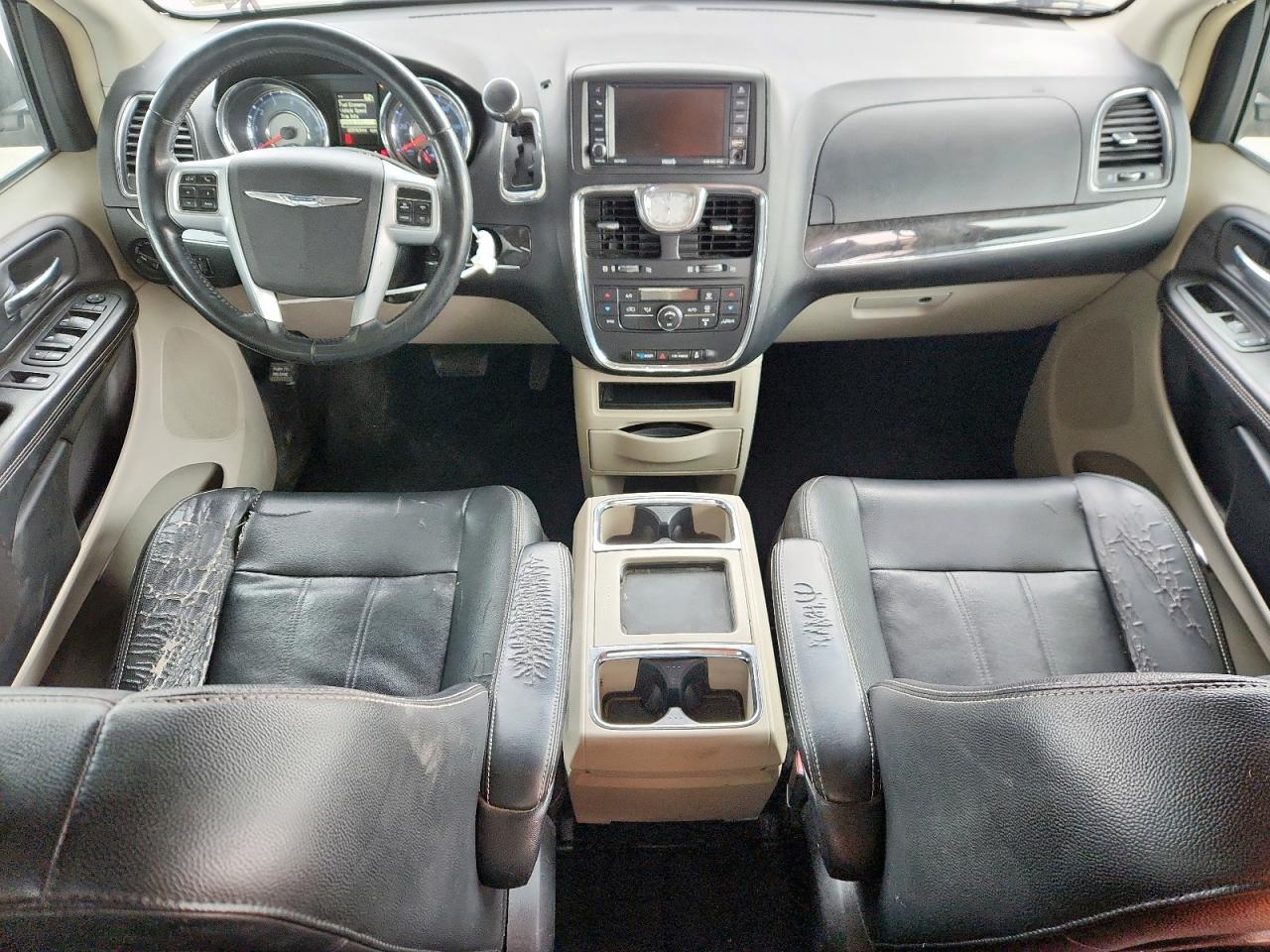 CHRYSLER TOWN & COUNTRY TOURING