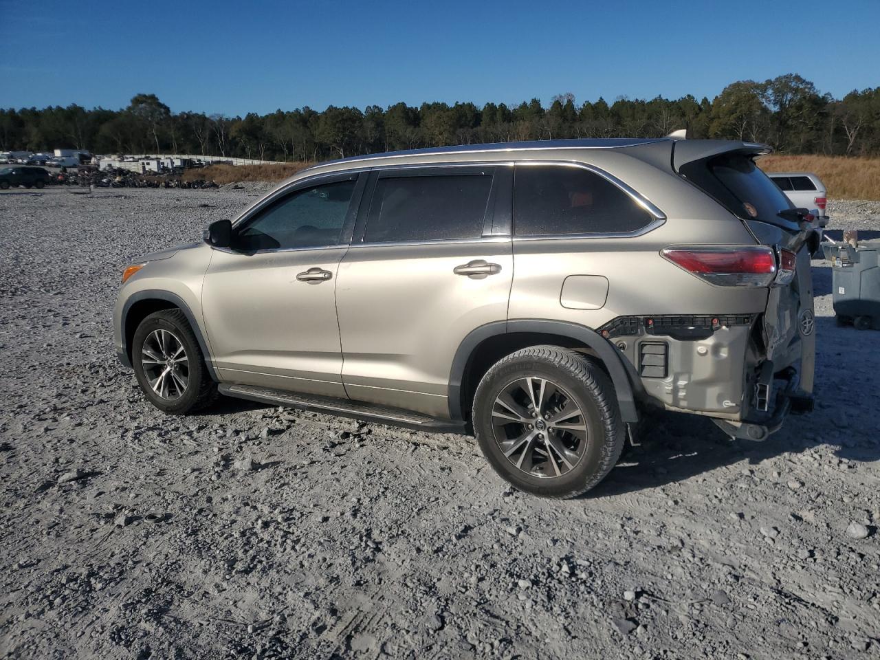 TOYOTA HIGHLANDER XLE