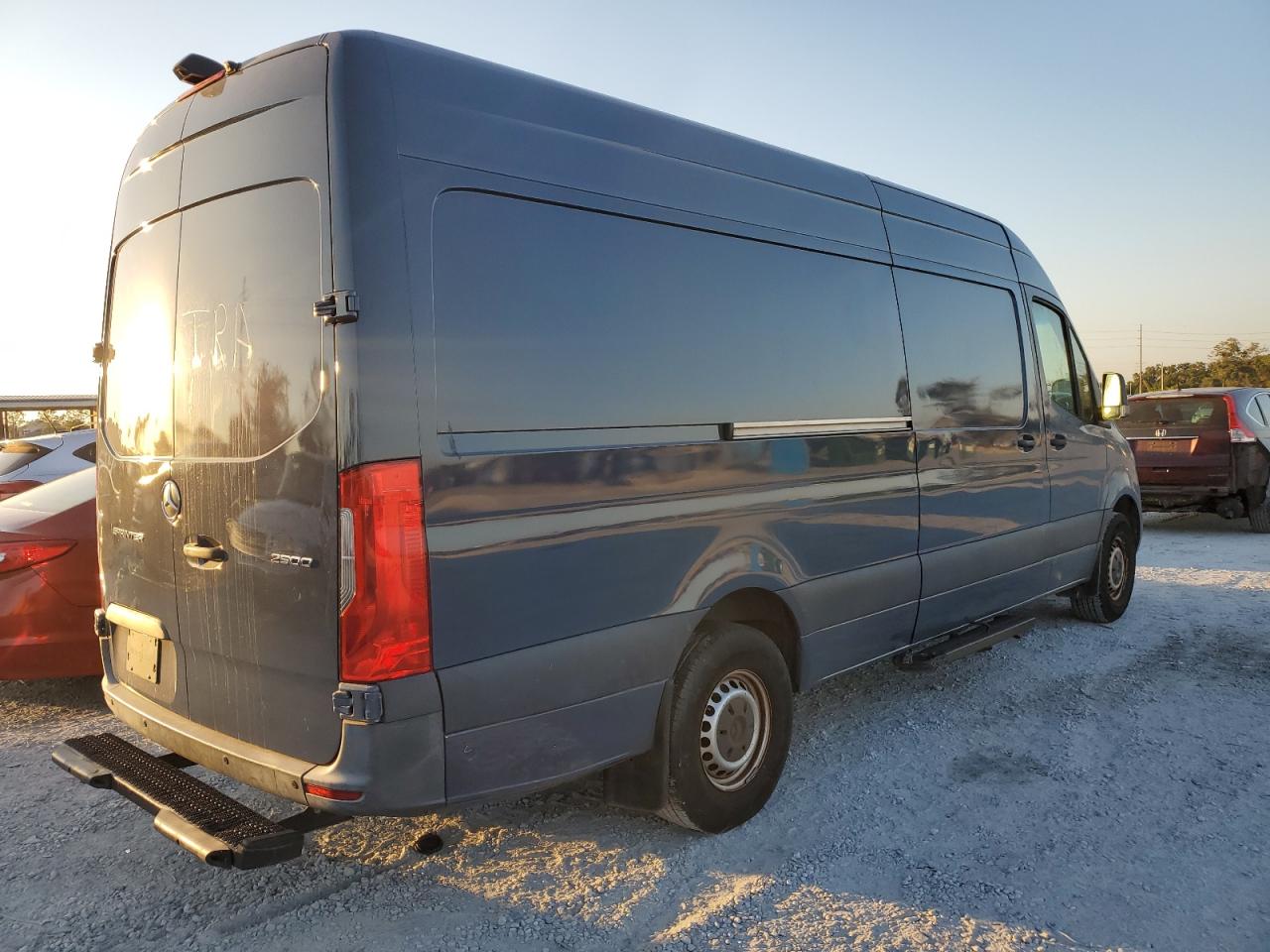 MERCEDES-BENZ SPRINTER 2500/3500