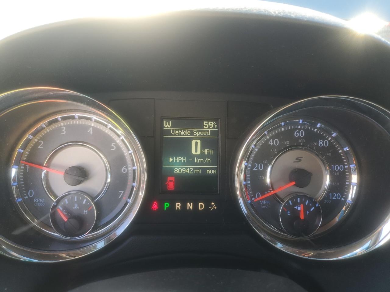 CHRYSLER TOWN & COUNTRY S