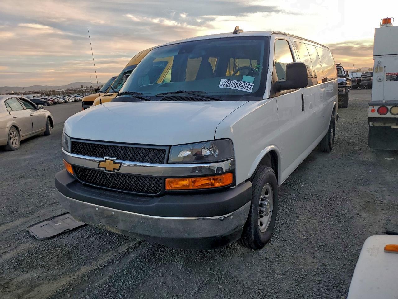 CHEVROLET EXPRESS LT