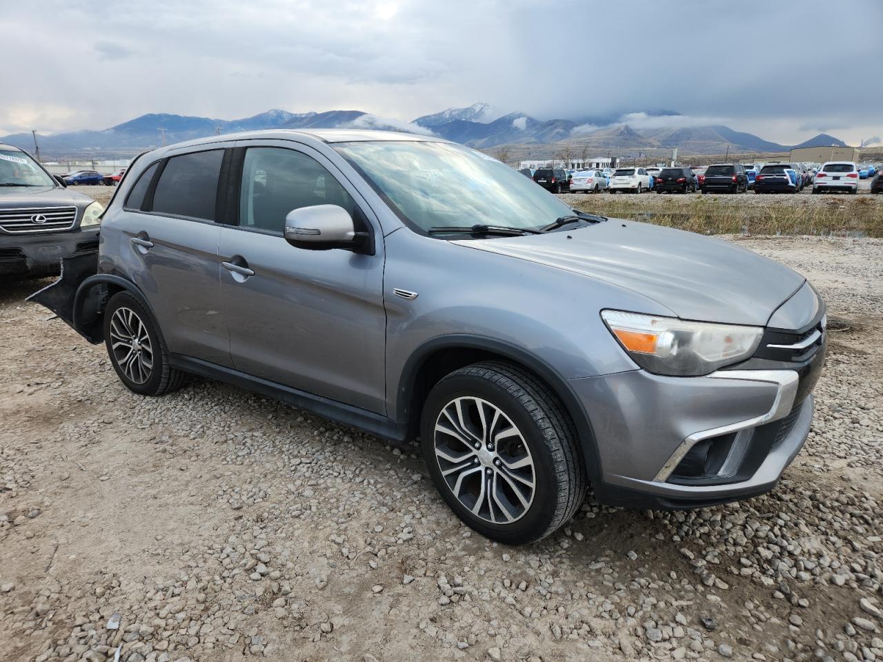 MITSUBISHI OUTLANDER ES