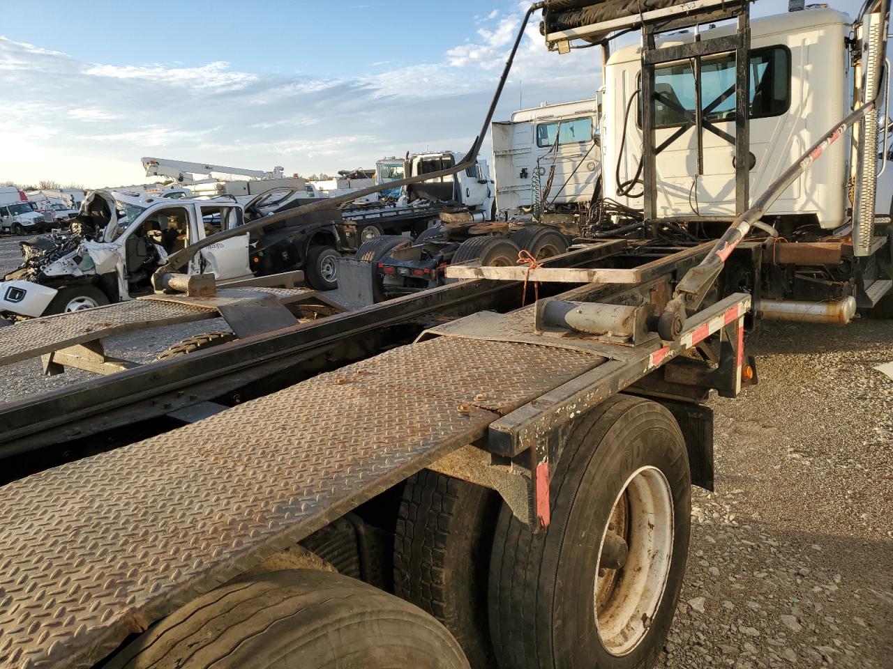 Lot #3285660635 2020 MACK GRANITE