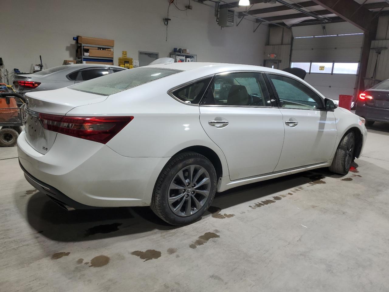 TOYOTA AVALON XLE