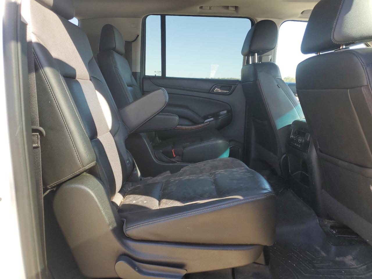 CHEVROLET SUBURBAN C1500 PREMIER