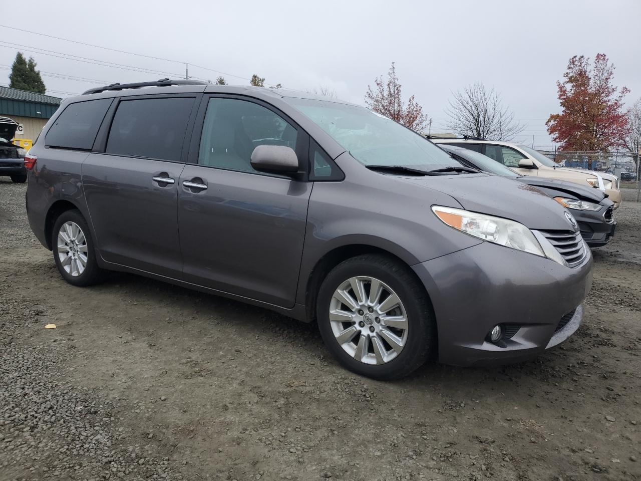 TOYOTA SIENNA XLE