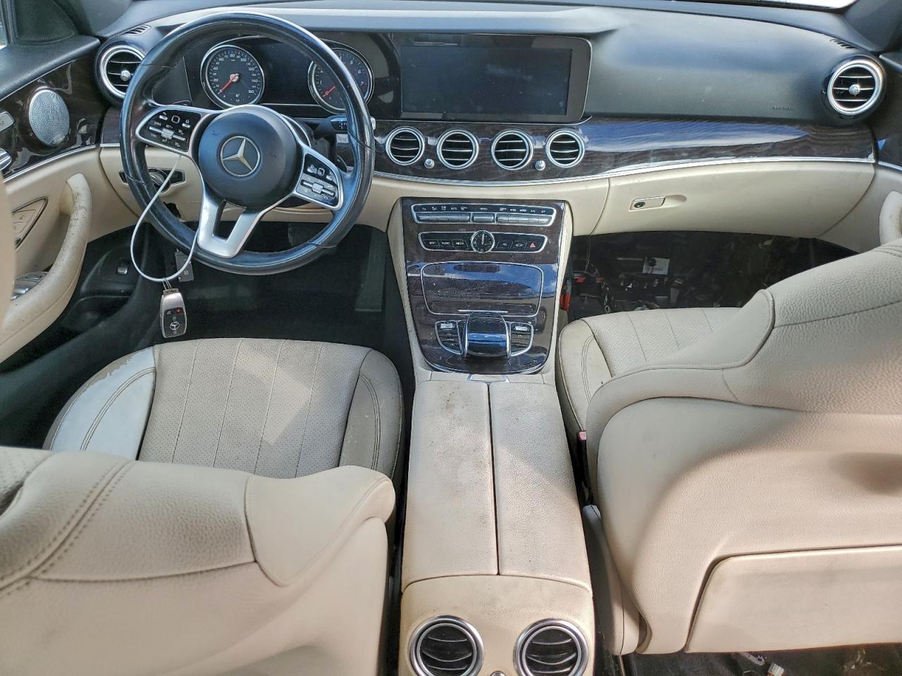 MERCEDES-BENZ E-CLASS 300
