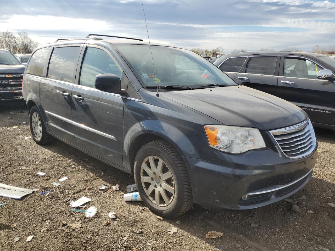 CHRYSLER TOWN & COUNTRY TOURING
