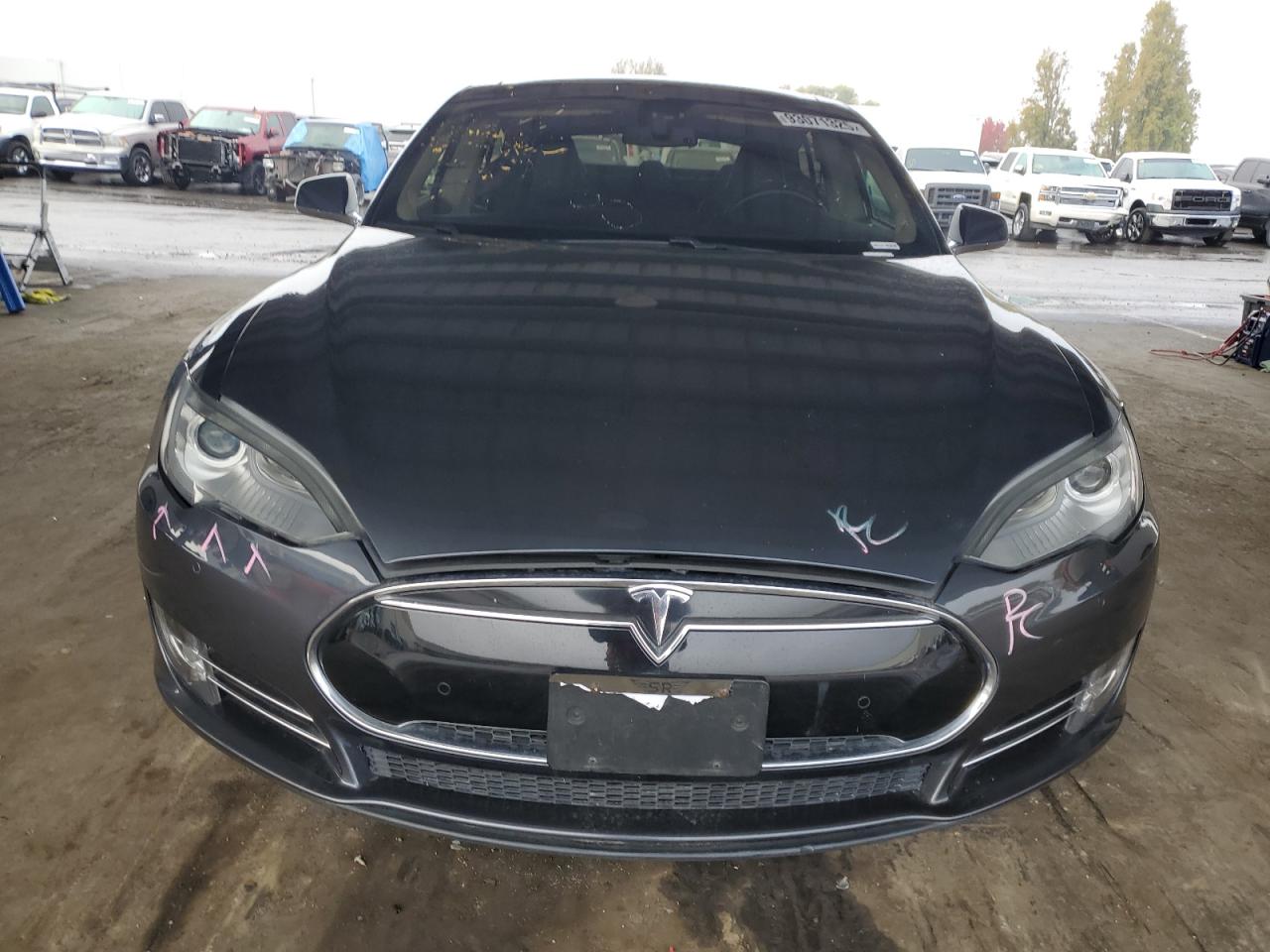 TESLA MODEL S