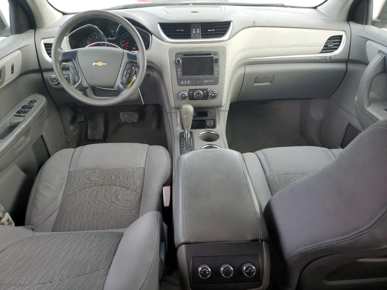 CHEVROLET TRAVERSE LS