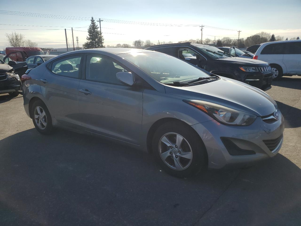 HYUNDAI ELANTRA SE