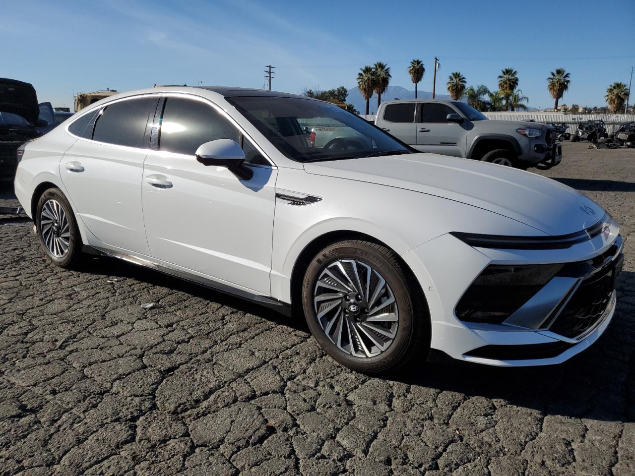 HYUNDAI SONATA HYBRID