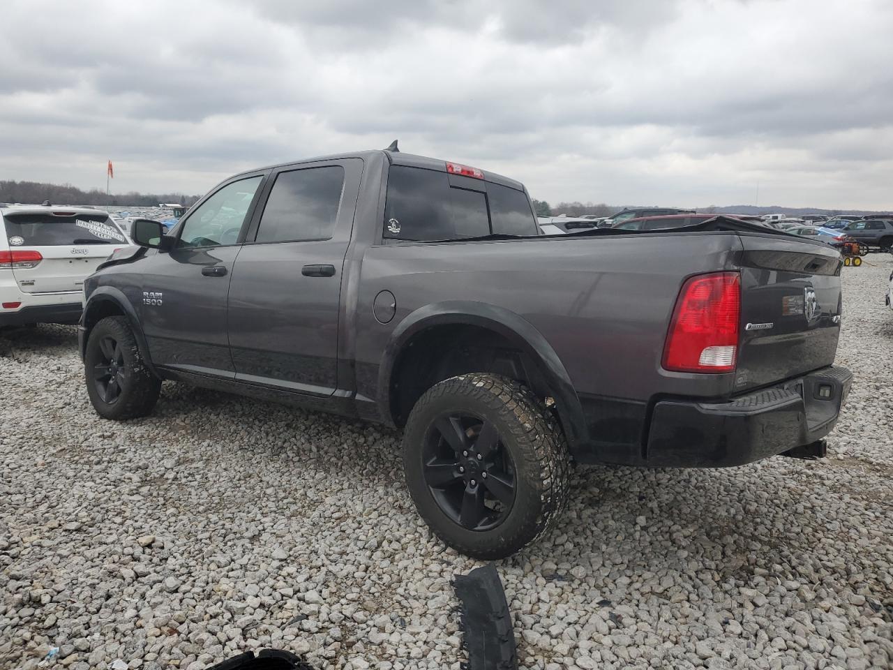 RAM 1500 SLT