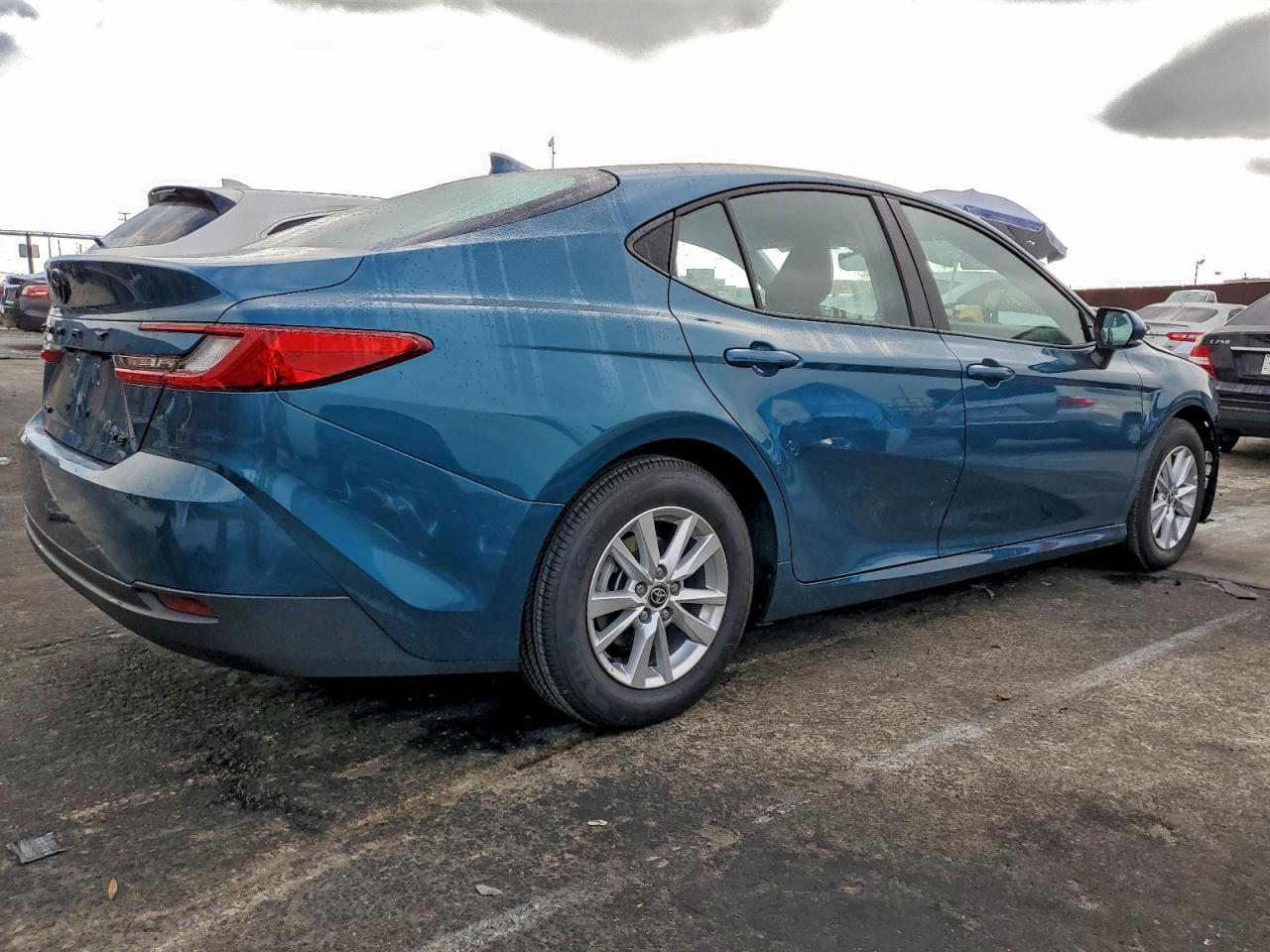 TOYOTA CAMRY XSE