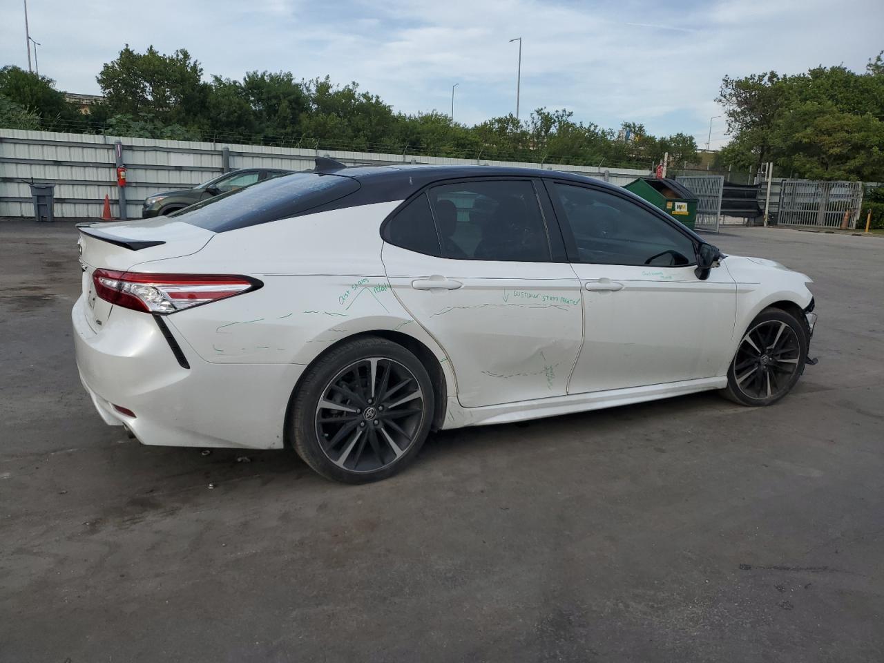 TOYOTA CAMRY XSE