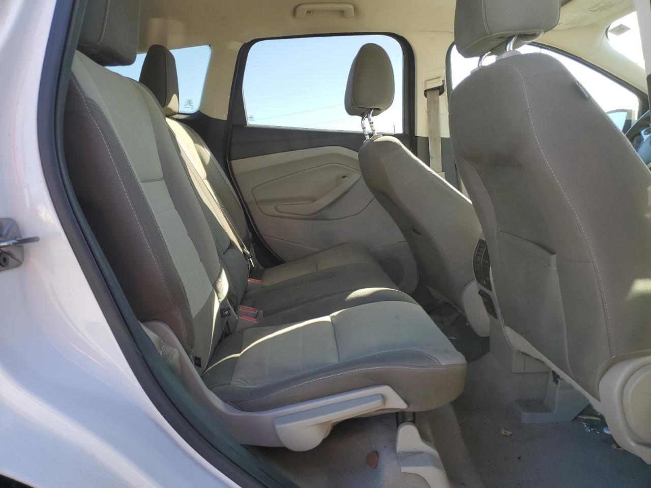 FORD ESCAPE SE