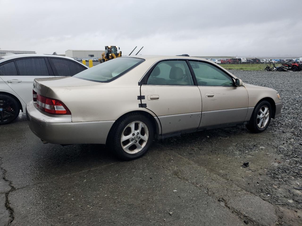 Lot #3290305229 2000 LEXUS ES 300