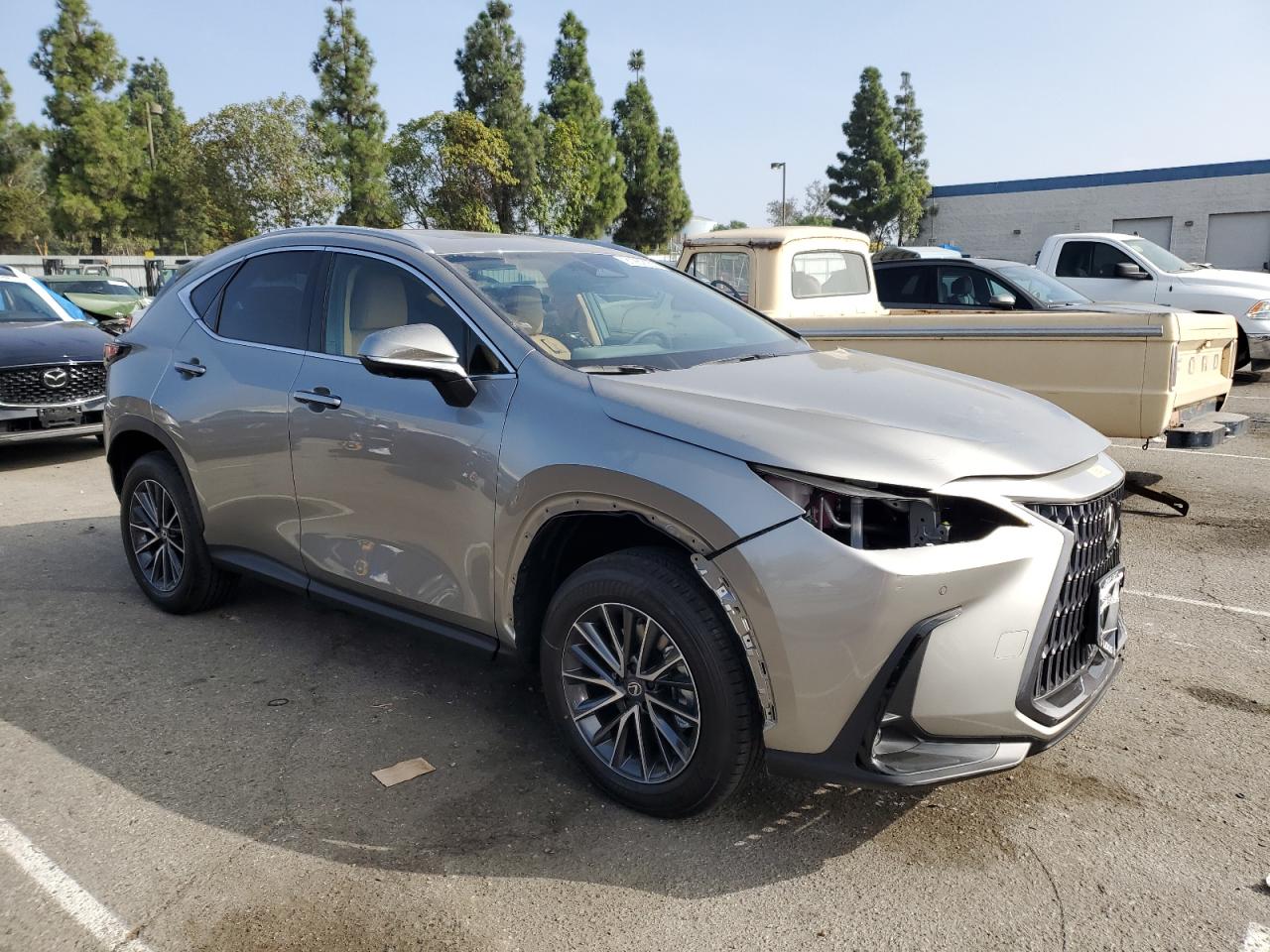 LEXUS NX 350H BASE