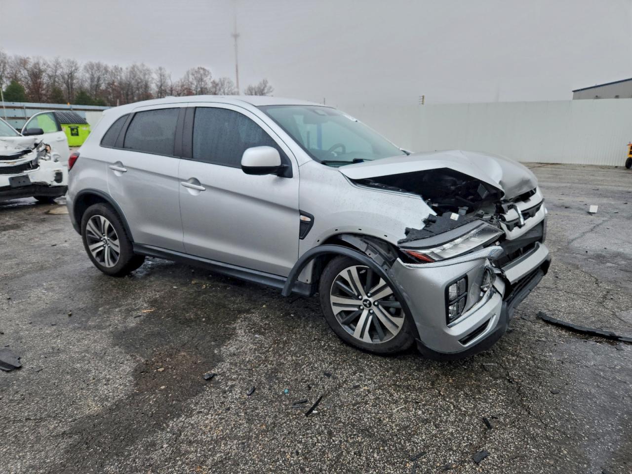 MITSUBISHI OUTLANDER ES