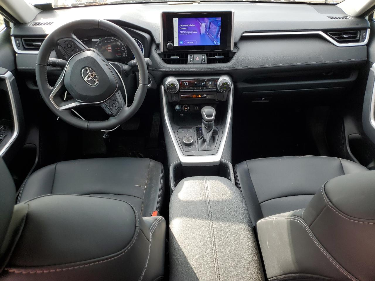 TOYOTA RAV4 XLE PREMIUM
