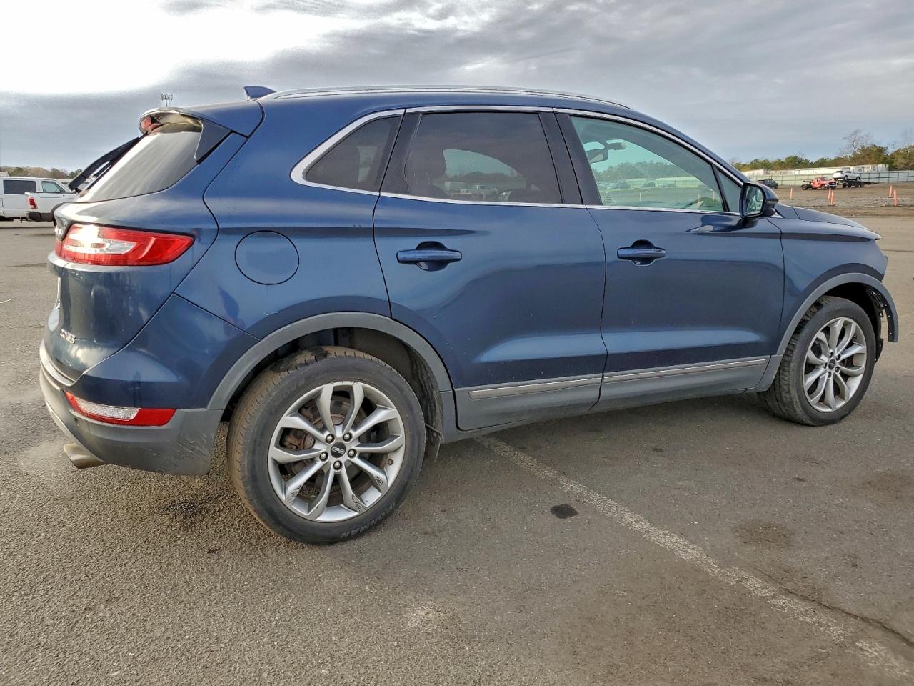 Lot #3315888131 2016 LINCOLN MKC SELECT