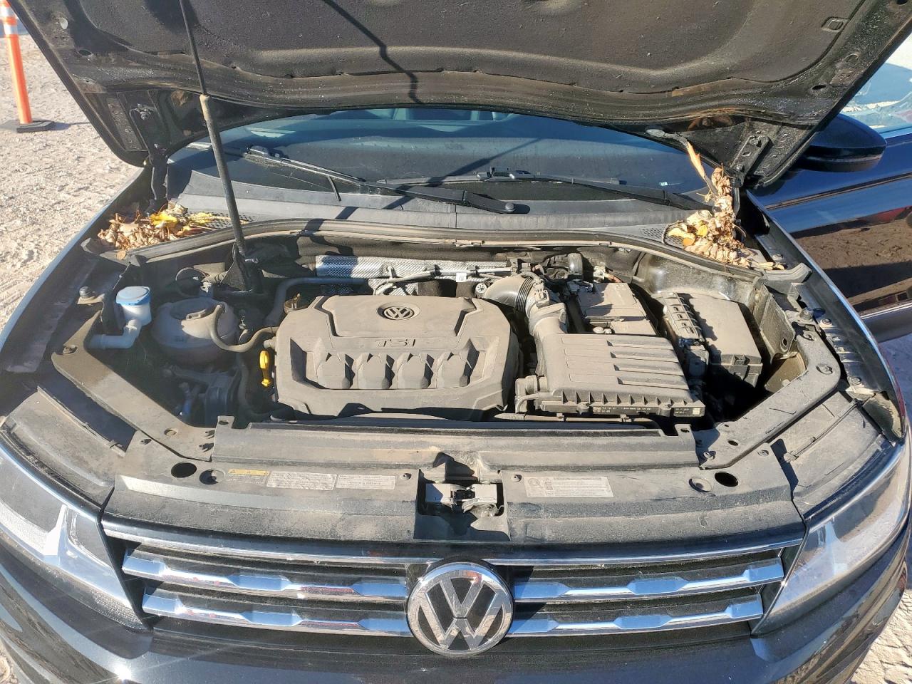 VOLKSWAGEN TIGUAN SE