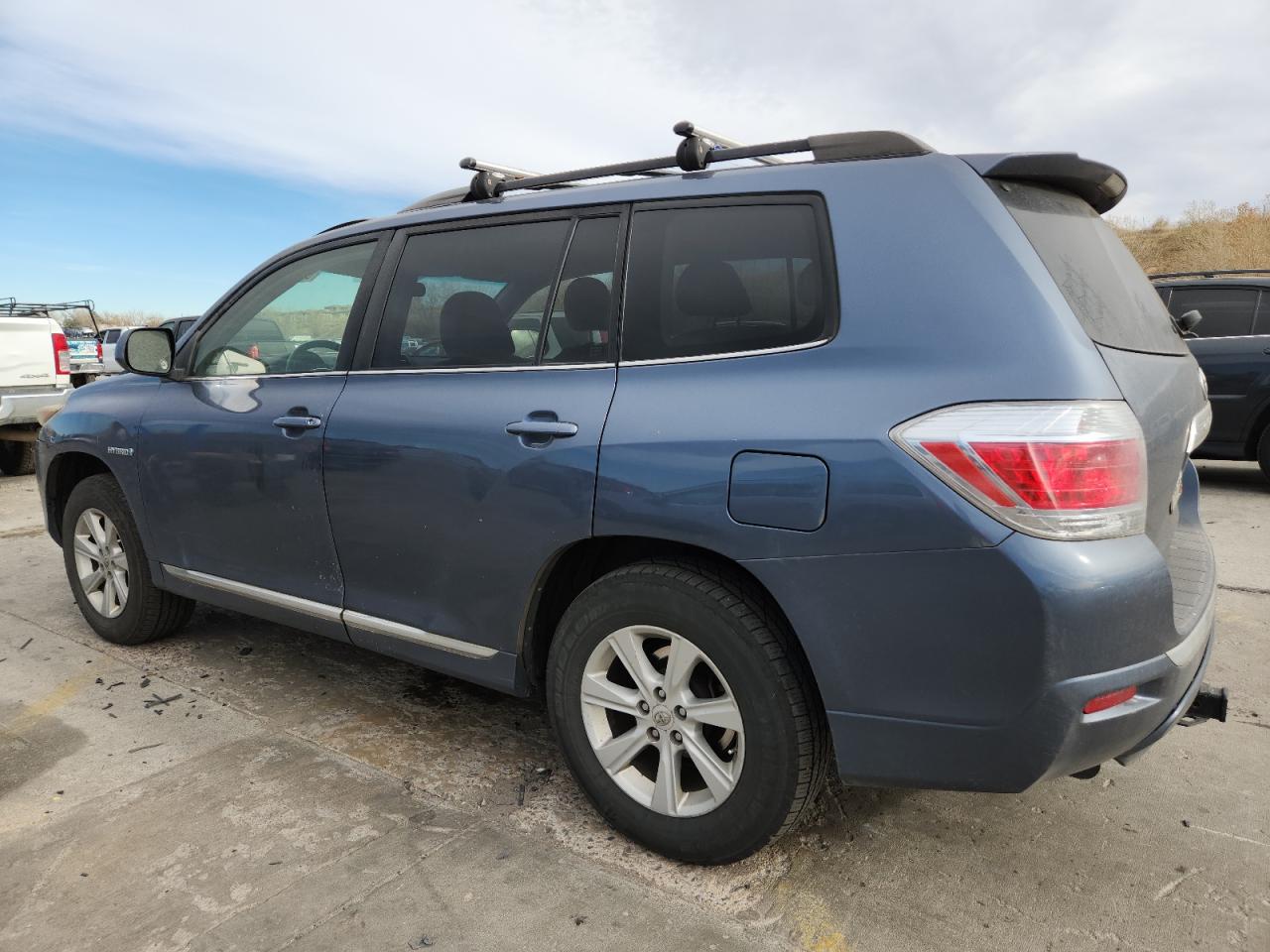 TOYOTA HIGHLANDER HYBRID