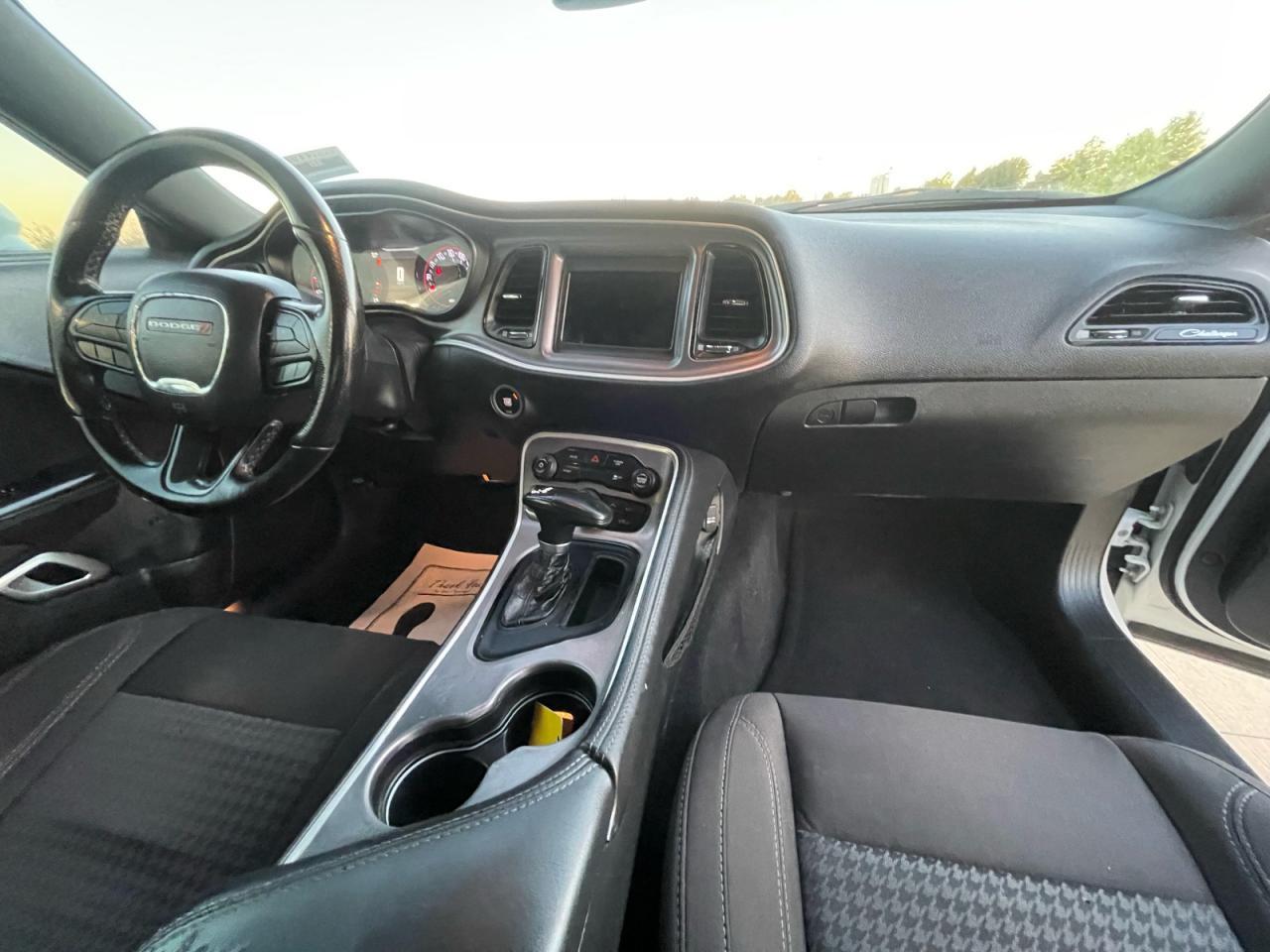 DODGE CHALLENGER SXT