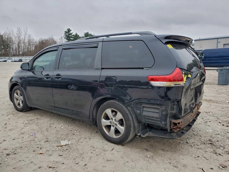 2014 TOYOTA SIENNA LE #3303726429