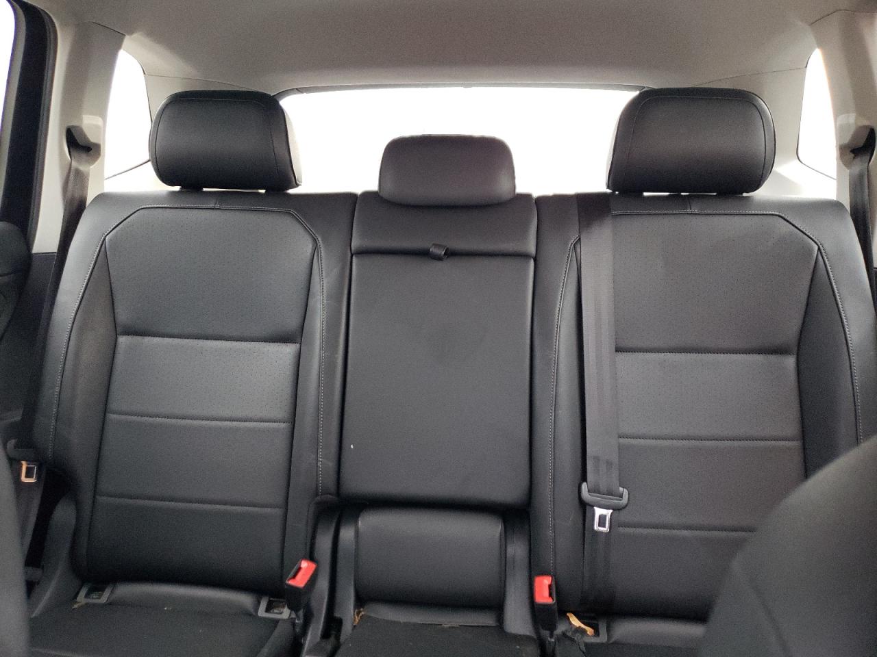 VOLKSWAGEN TIGUAN SE