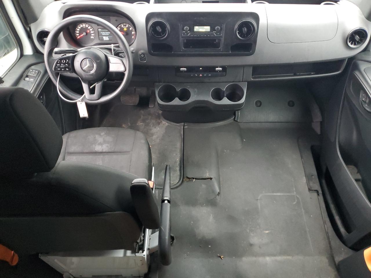 MERCEDES-BENZ SPRINTER 2500