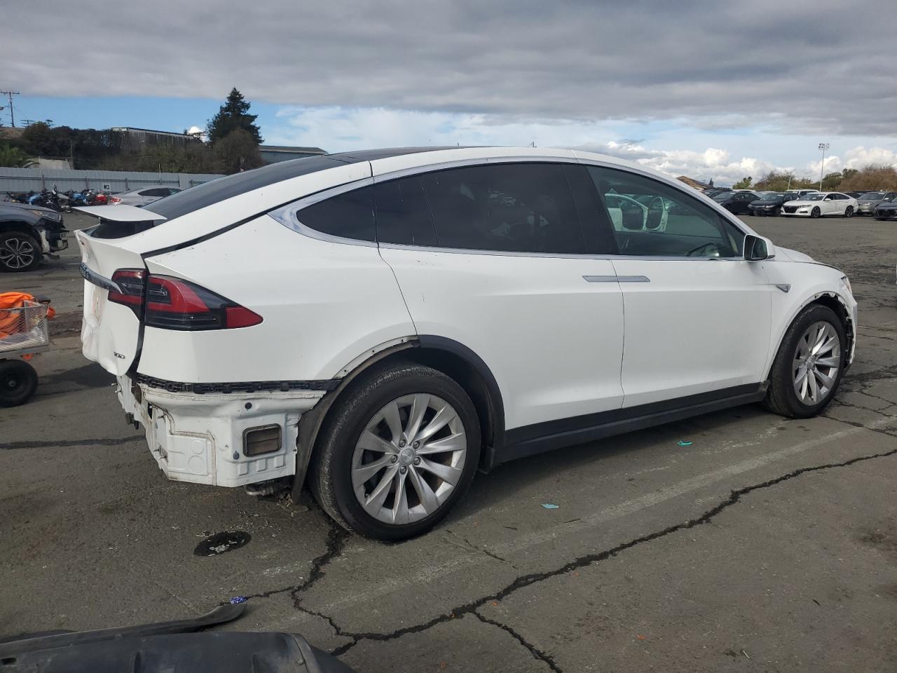 TESLA MODEL X