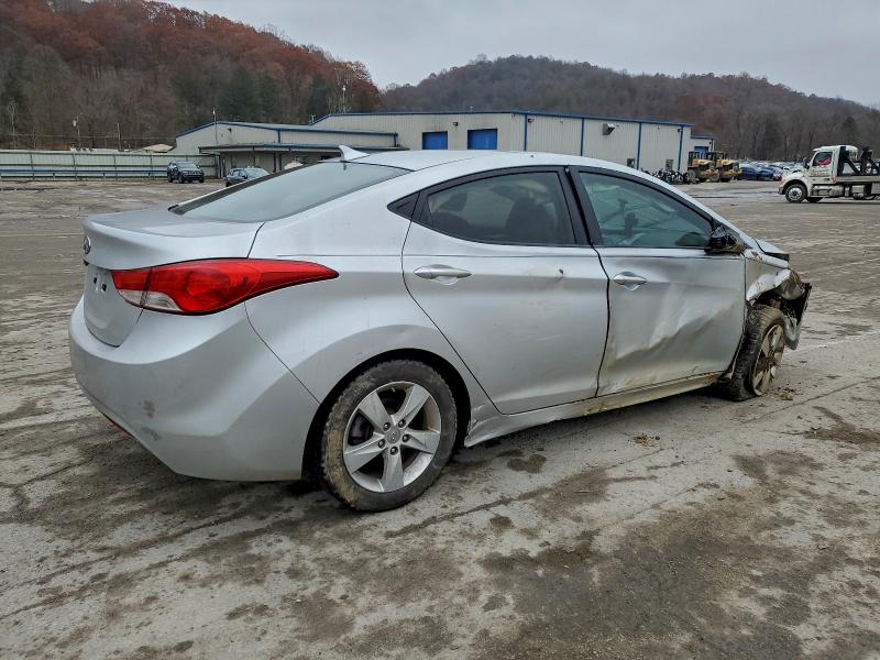 2013 HYUNDAI ELANTRA GL #3303880736