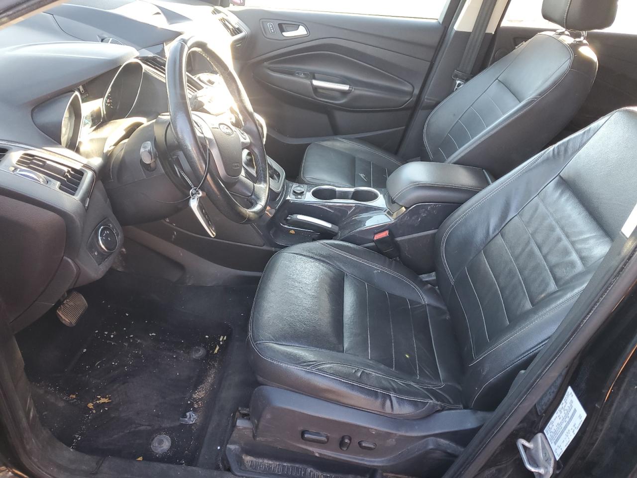 FORD ESCAPE TITANIUM