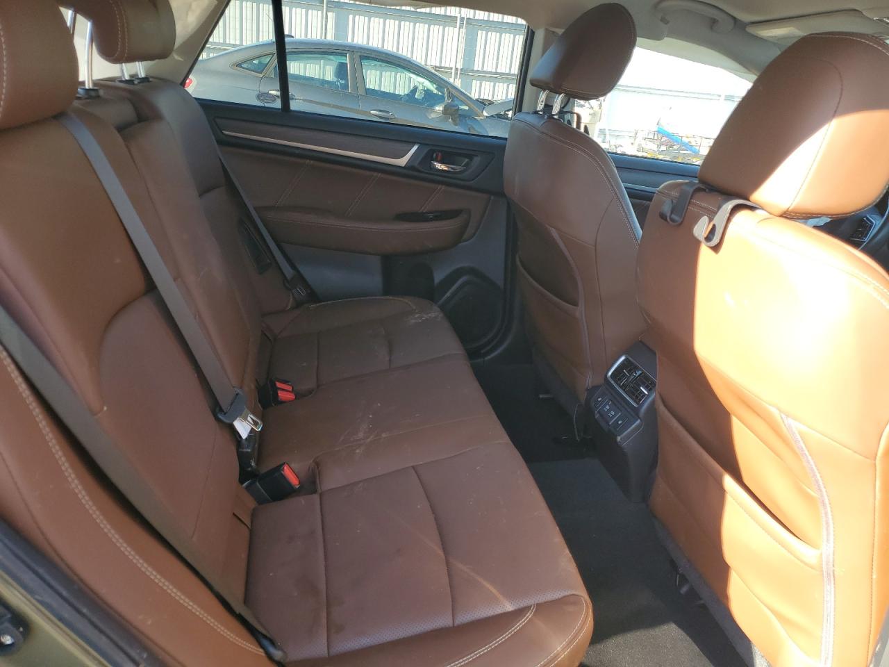 SUBARU OUTBACK TOURING