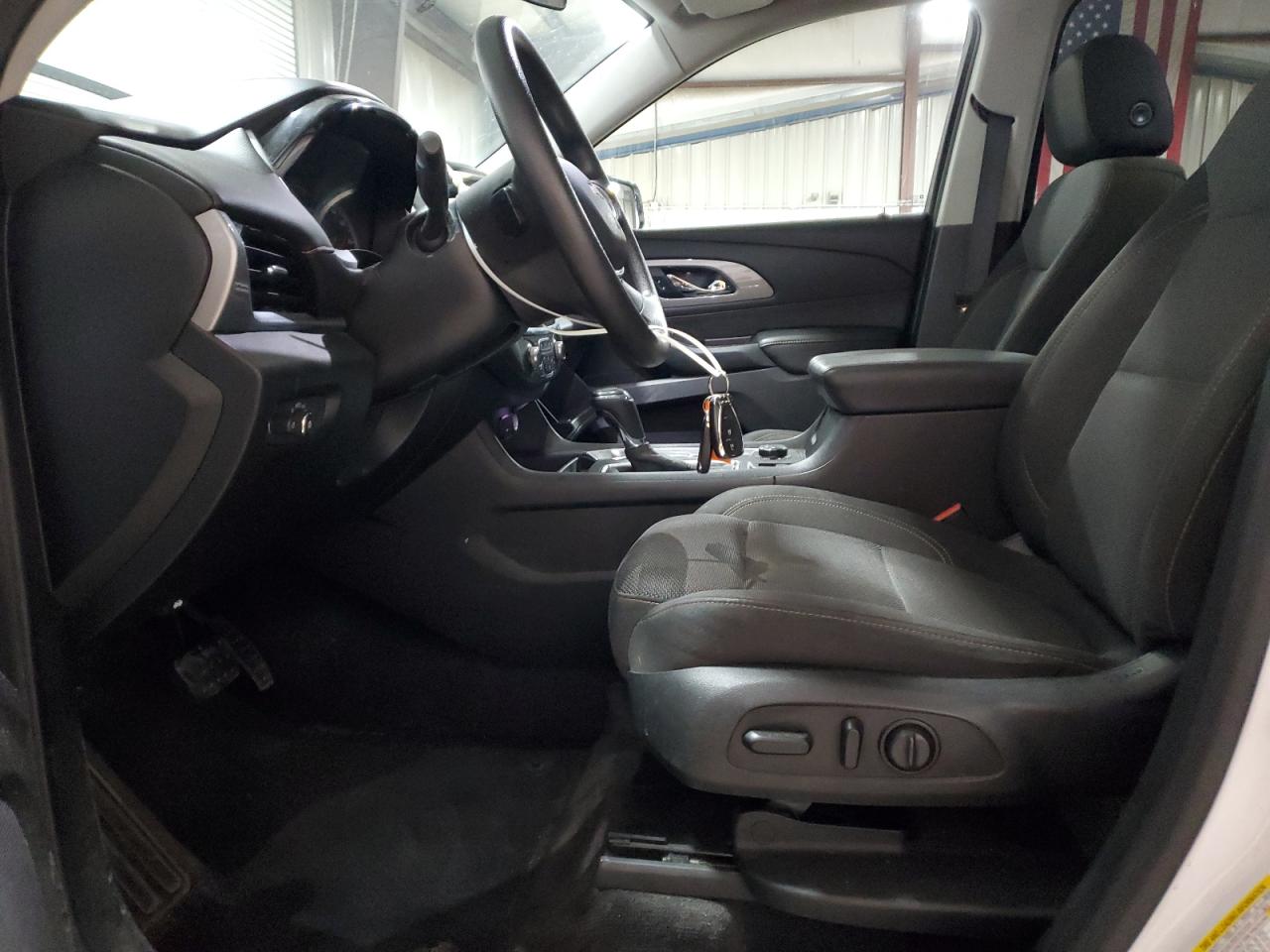 CHEVROLET TRAVERSE LS