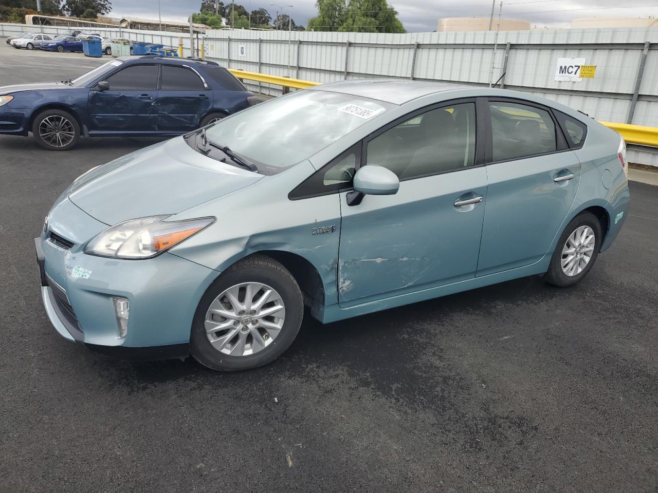 TOYOTA PRIUS PLUG