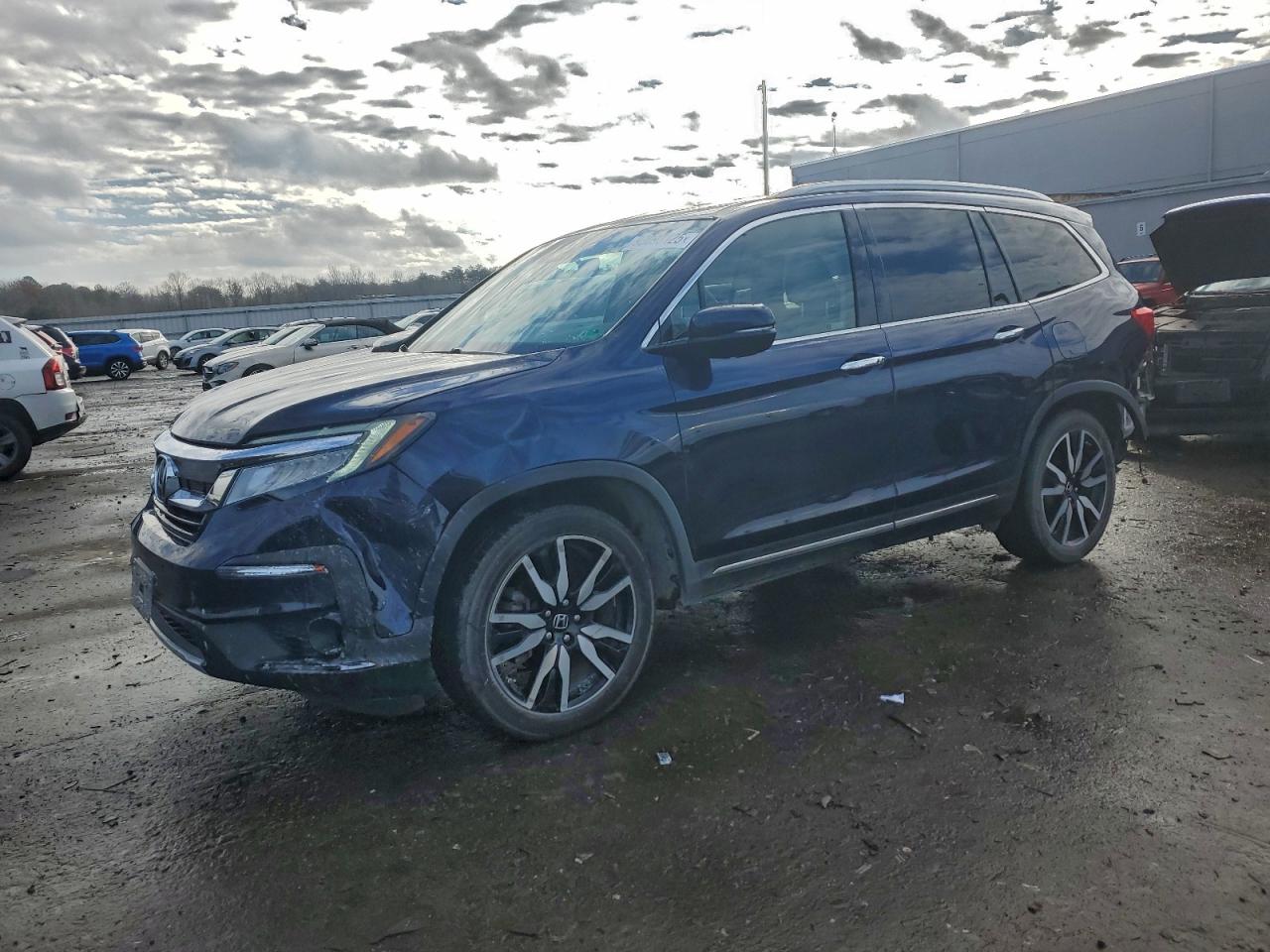 Lot #3316162274 2019 HONDA PILOT TOUR