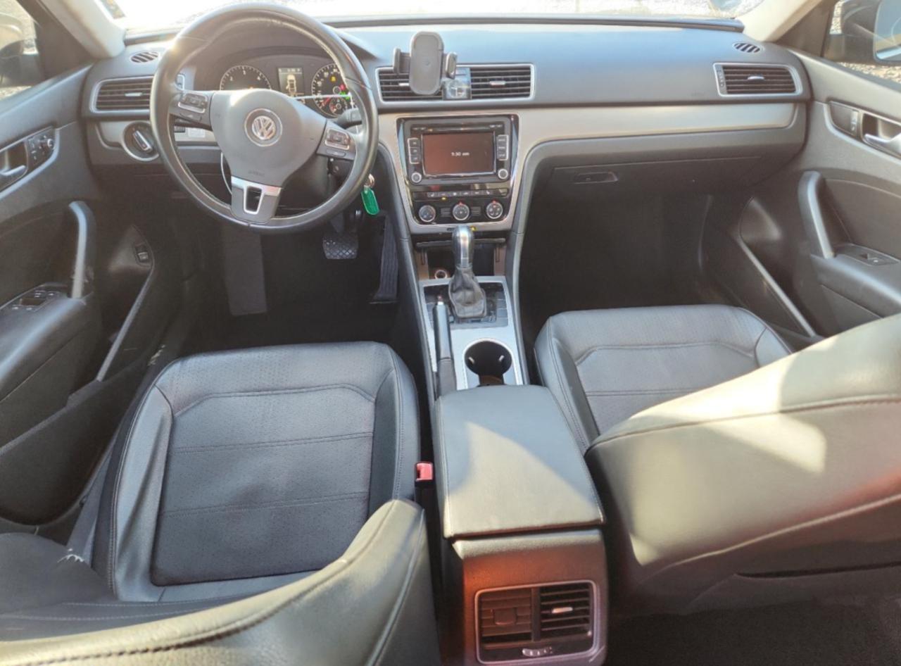 VOLKSWAGEN PASSAT SE