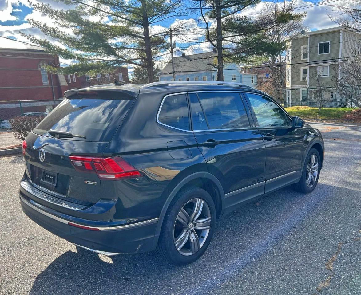 VOLKSWAGEN TIGUAN SE