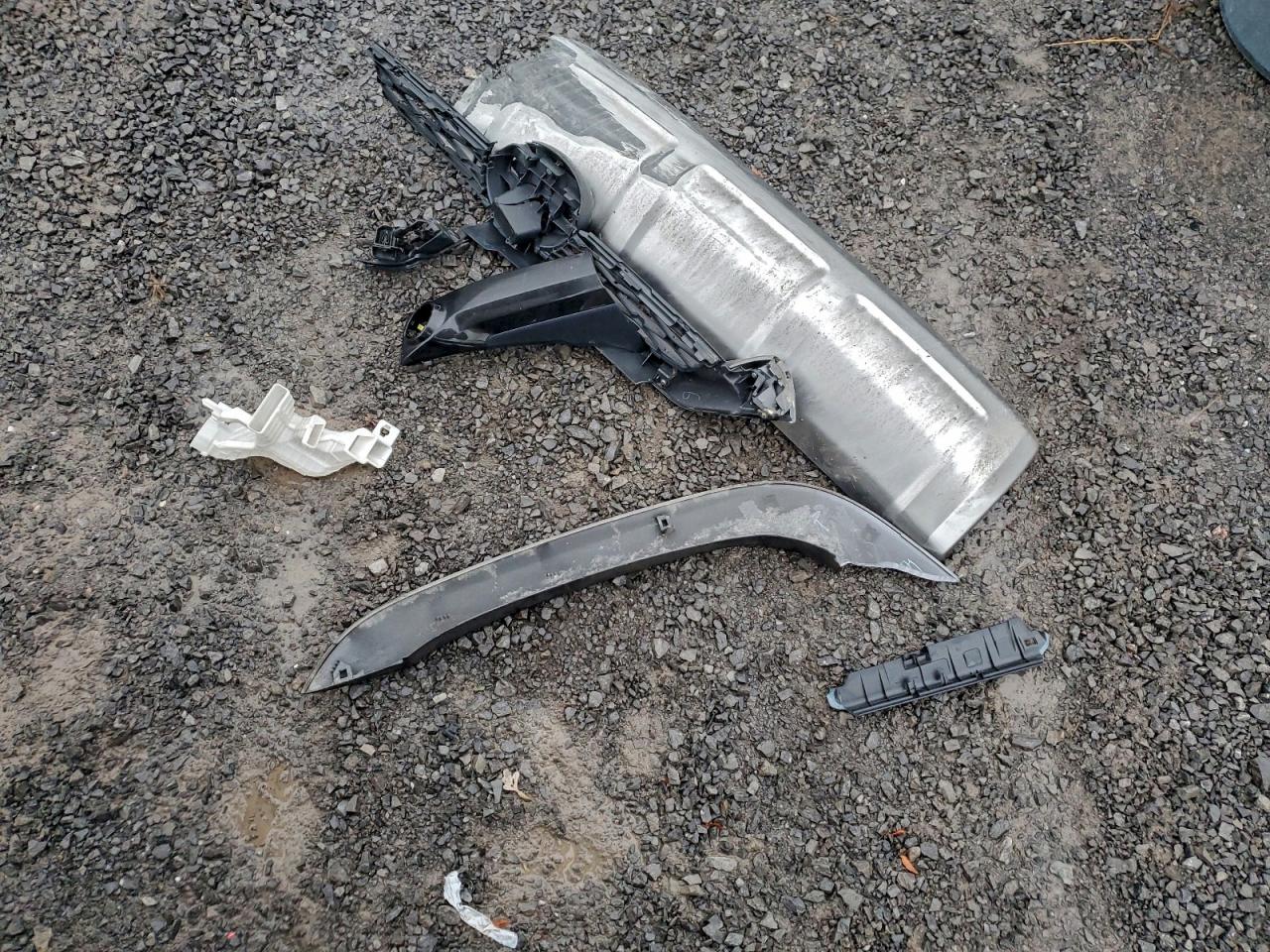 TOYOTA 4RUNNER SR5/SR5 PREMIUM