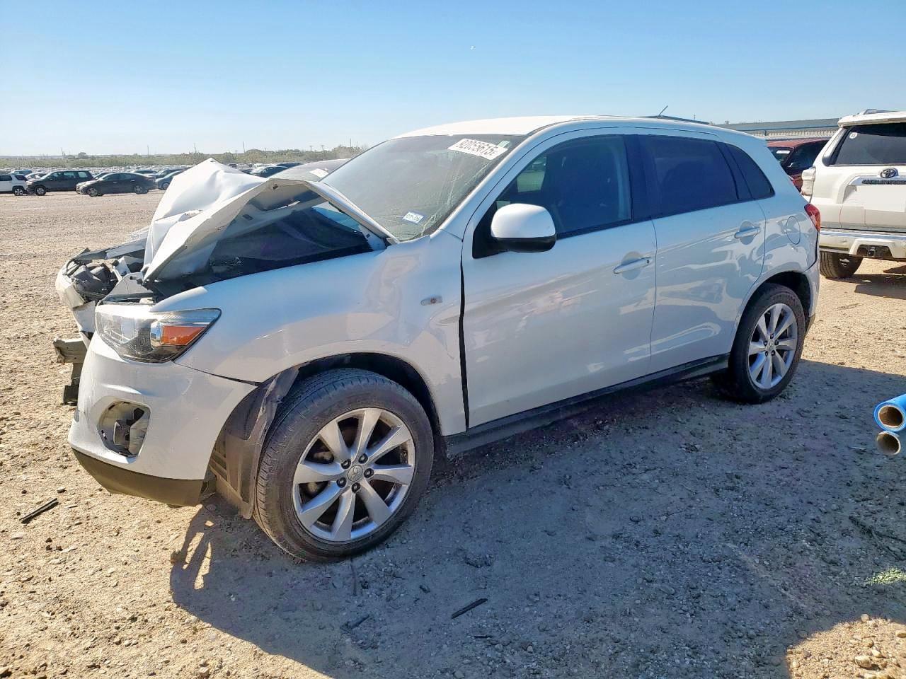 MITSUBISHI OUTLANDER ES