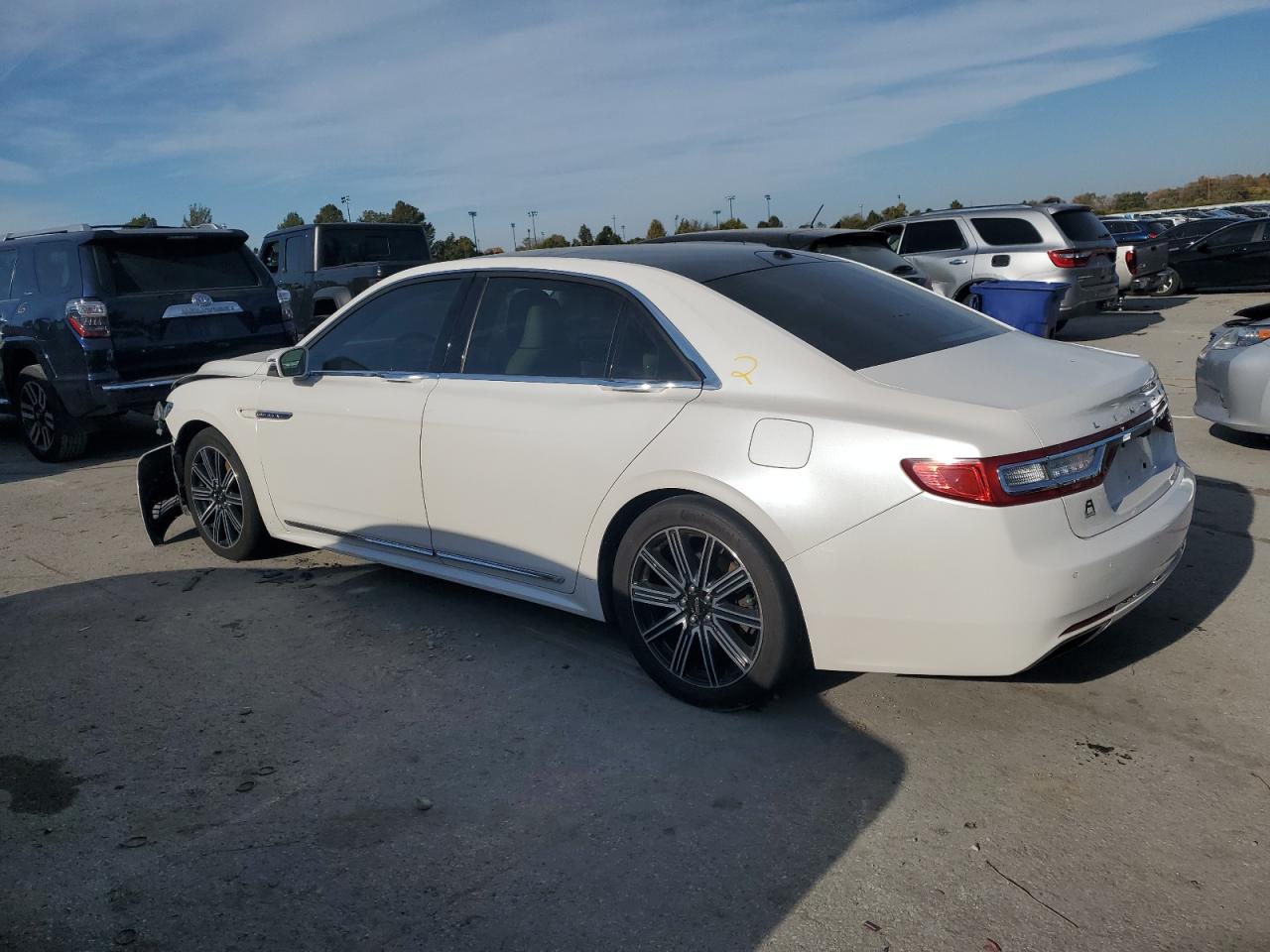 Lot #3302788919 2017 LINCOLN CONTINENTA