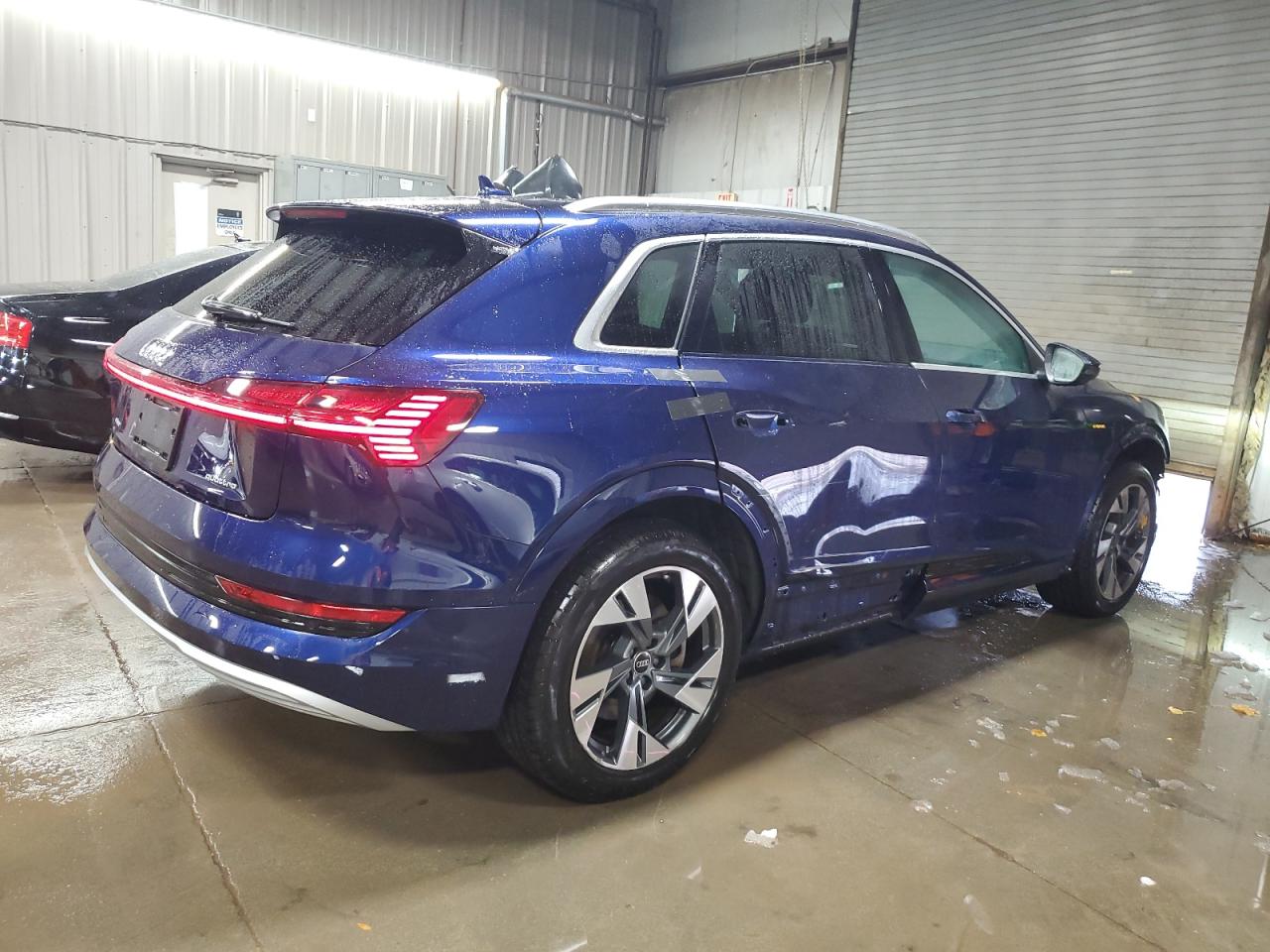 AUDI E-TRON PREMIUM