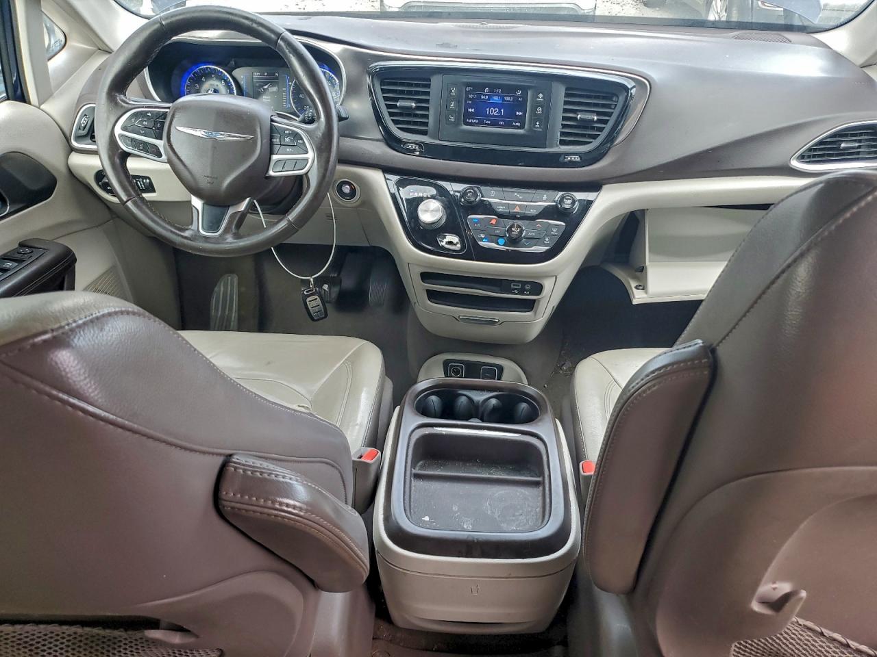 CHRYSLER PACIFICA TOURING L