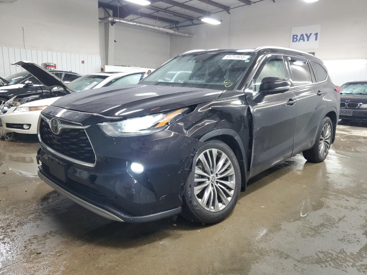 Lot #3284756525 2020 TOYOTA HIGHLANDER