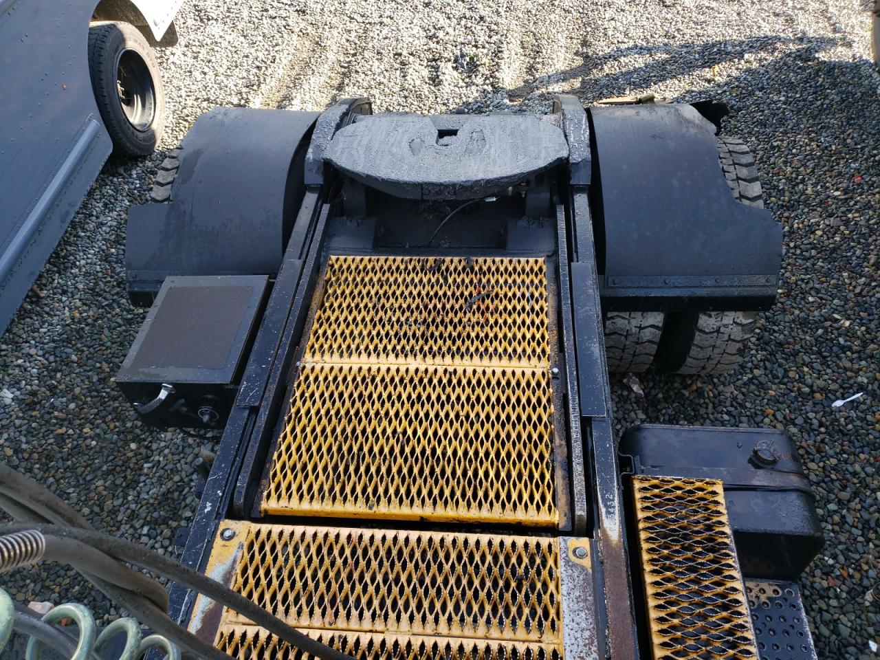 Lot #3296922813 2012 CAPACITY YARD TRUCK