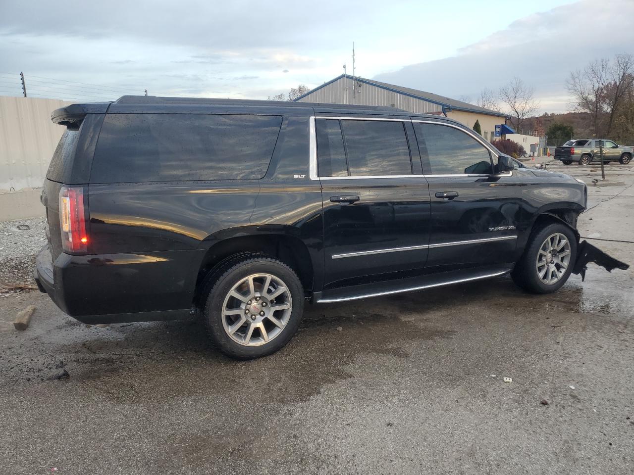 GMC YUKON K1500 SLT